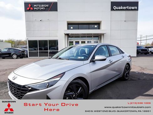 Used 2021 Hyundai Elantra SEL w/ Cargo Package FWD image 1