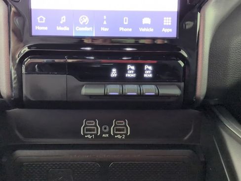 Certified 2025 RAM 1500 Big Horn AWD/4WD image 20