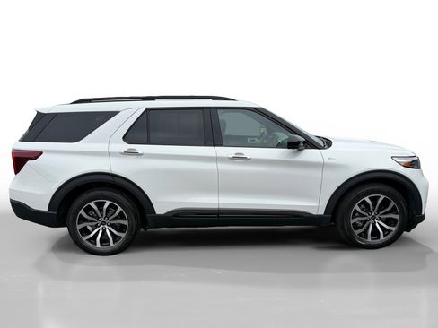 Certified 2022 Ford Explorer ST-Line image 6