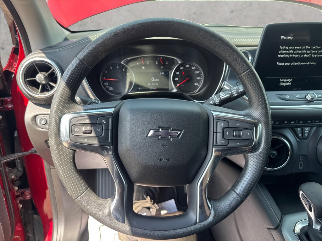 Used 2025 Chevrolet Blazer LT AWD/4WD image 28
