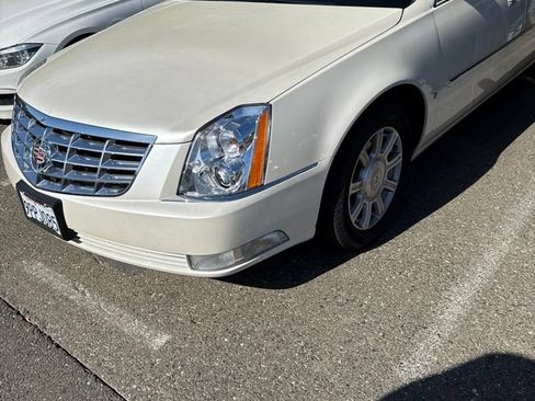 Used 2008 Cadillac DTS FWD image 1