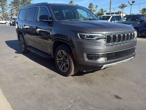 Used 2024 Jeep Wagoneer Series II image 1