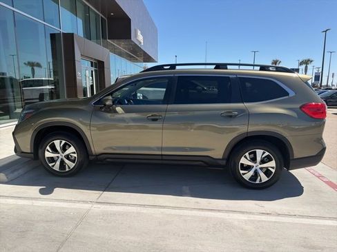 Used 2024 Subaru Ascent Premium w/ Convenience Package image 10