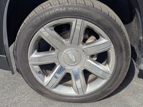 Used 2018 Cadillac Escalade ESV Premium Luxury image 12