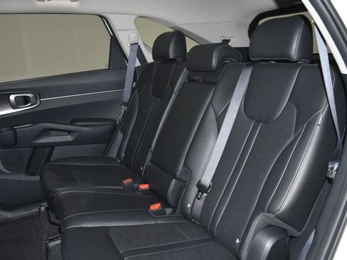 Used 2024 Kia Sorento S FWD image 29
