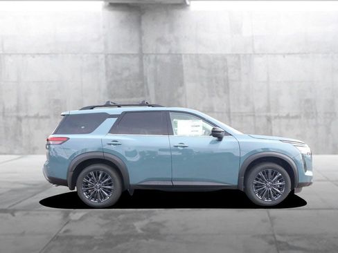 New 2026 Nissan Pathfinder SL w/ SL Premium Package AWD/4WD image 5