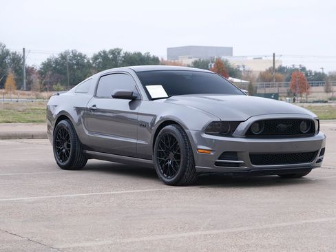 Used 2013 Ford Mustang GT Premium w/ Security Pkg image 5