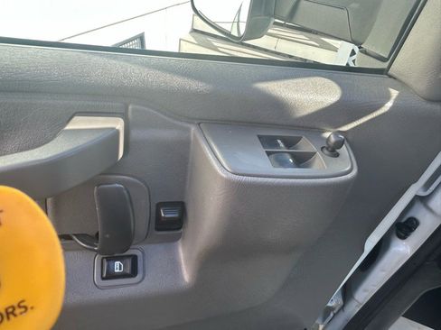 Used 2021 GMC Savana 3500 Extended w/ Power Convenience Package image 10