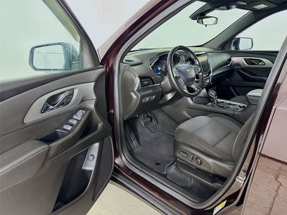 Used 2023 Chevrolet Traverse LT