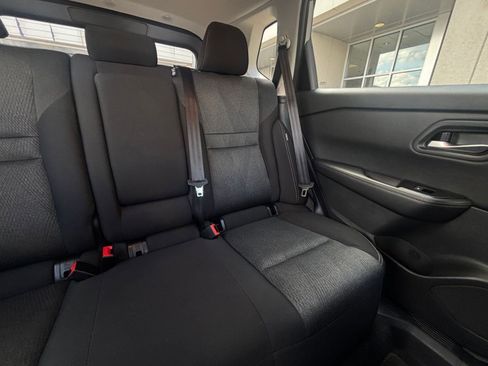 Used 2025 Nissan Rogue SV FWD image 39