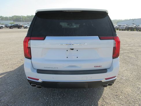 New 2026 GMC Yukon Denali w/ Sun & Power Step Package AWD/4WD image 5