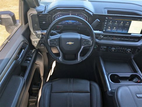 Used 2025 Chevrolet Silverado 3500 High Country w/ High Country Premium Package image 17
