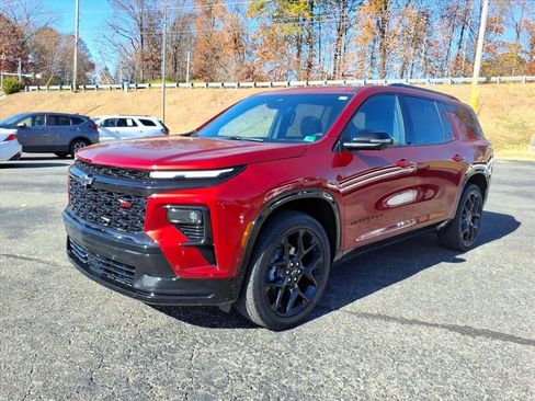 Certified 2024 Chevrolet Traverse RS w/ LPO, Floor Liner Package image 8