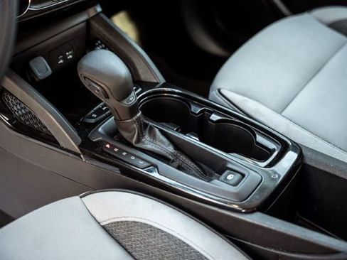 Used 2025 Chevrolet TrailBlazer LT image 24