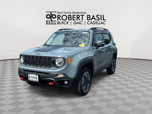Used 2016 Jeep Renegade Trailhawk w/ Cold Weather Group AWD/4WD image 4