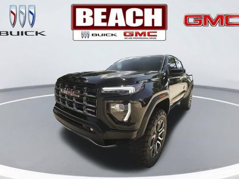 Used 2024 GMC Canyon AT4 w/ AT4 Premium Package AWD/4WD image 7