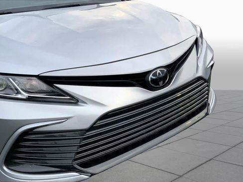 Used 2024 Toyota Camry LE FWD image 27