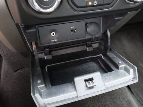 Used 2014 Ford F150 XLT w/ Equipment Group 301A Mid RWD image 21