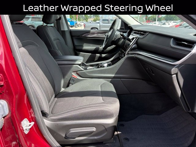Used 2022 Jeep Grand Cherokee L Laredo w/ Luxury Tech Group I RWD image 23