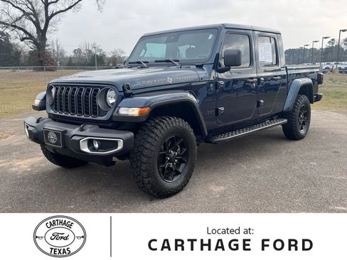 Used 2025 Jeep Gladiator Sport image 1