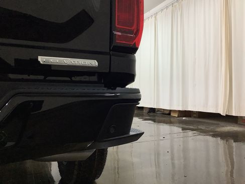 New 2026 GMC Canyon Elevation w/ Convenience Package image 12