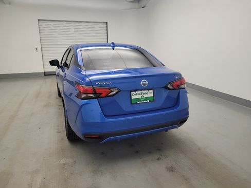 Used 2021 Nissan Versa SV FWD image 6