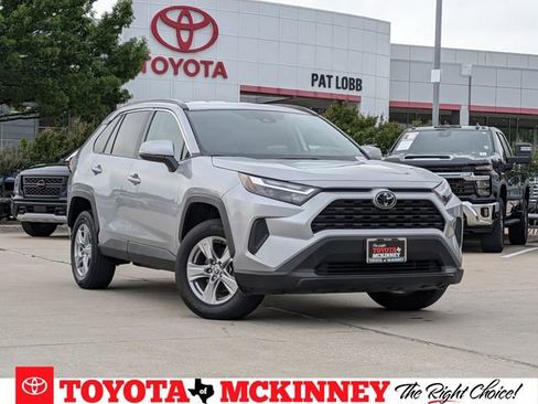 Used 2025 Toyota RAV4 XLE image 1
