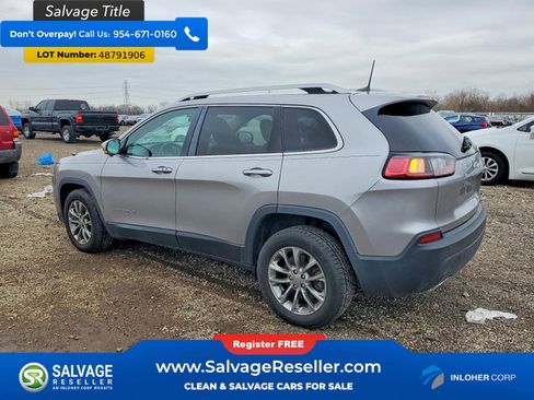 Used 2019 Jeep Cherokee Latitude Plus FWD image 3