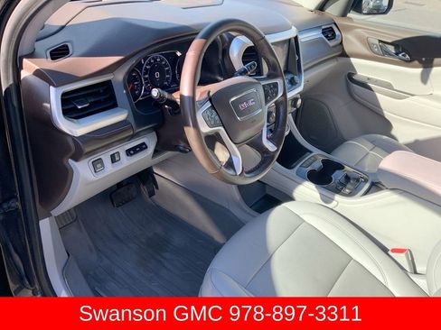 Certified 2023 GMC Acadia SLT w/ Technology Package image 15