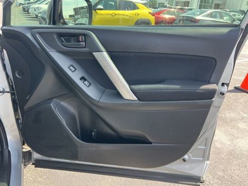 Used 2015 Subaru Forester 2.5i w/ Alloy Wheel Package image 28