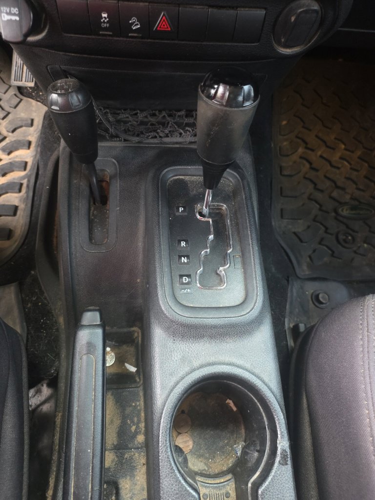 Used 2013 Jeep Wrangler Unlimited Sport AWD/4WD image 17