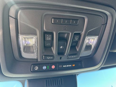 Used 2024 Chevrolet Silverado 2500 High Country w/ Technology Package image 25