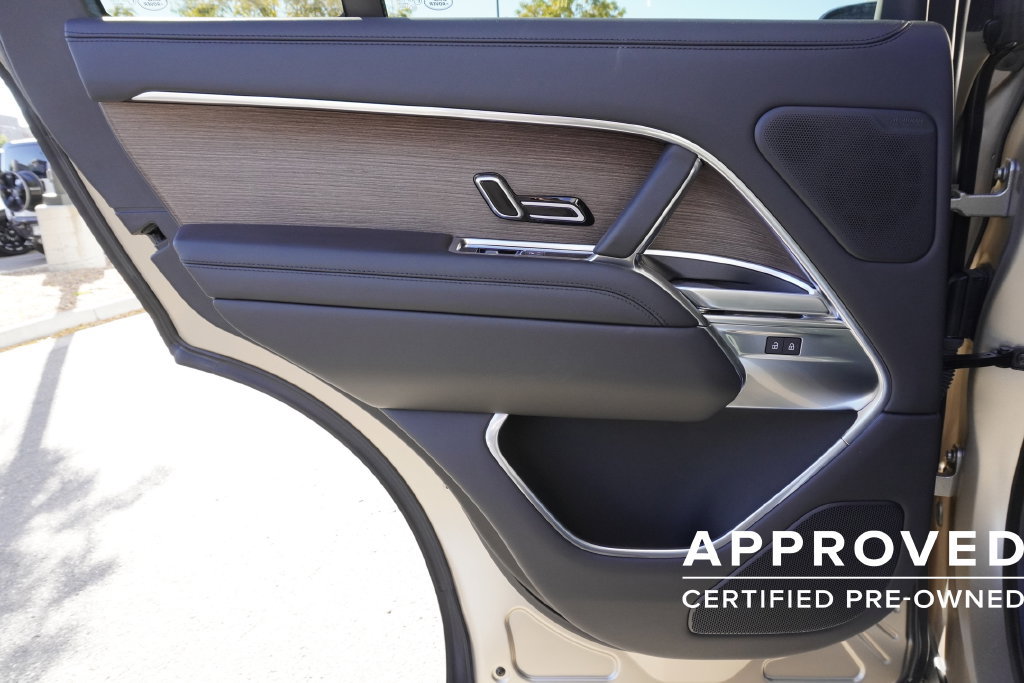 Used 2026 Land Rover Range Rover SE AWD/4WD image 28