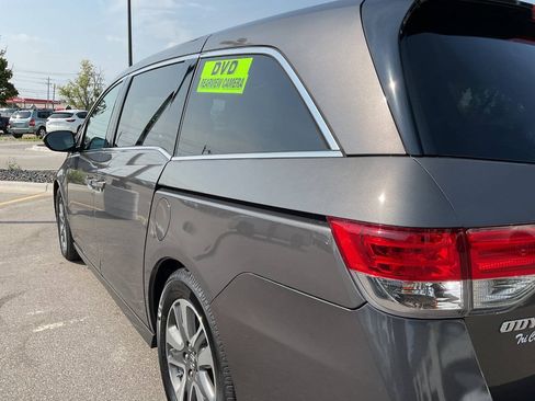 Used 2016 Honda Odyssey Touring Elite image 5