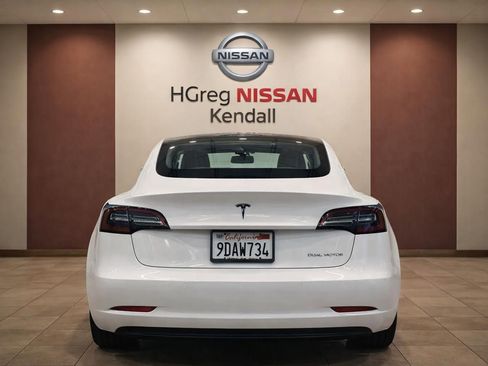 Used 2022 Tesla Model 3 Long Range AWD/4WD image 6