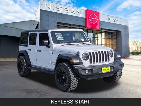 Used 2020 Jeep Wrangler Unlimited Sport S image 2