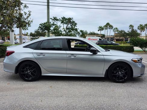 Used 2025 Honda Civic Sport image 15