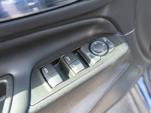 Used 2023 Chevrolet Equinox LT w/ LPO, Floor Liner Package image 17