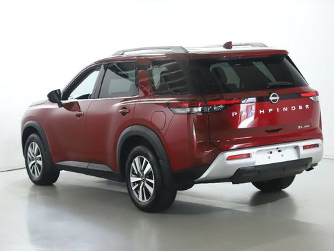 Used 2022 Nissan Pathfinder SL AWD/4WD image 39