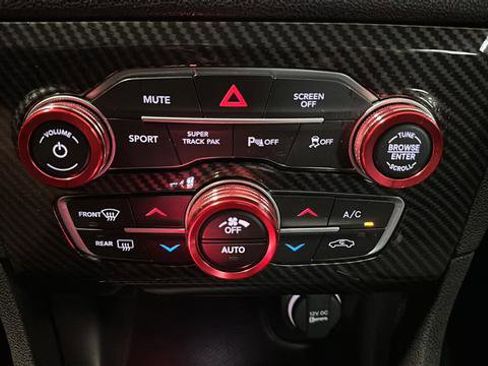 Used 2022 Dodge Charger R/T RWD image 17