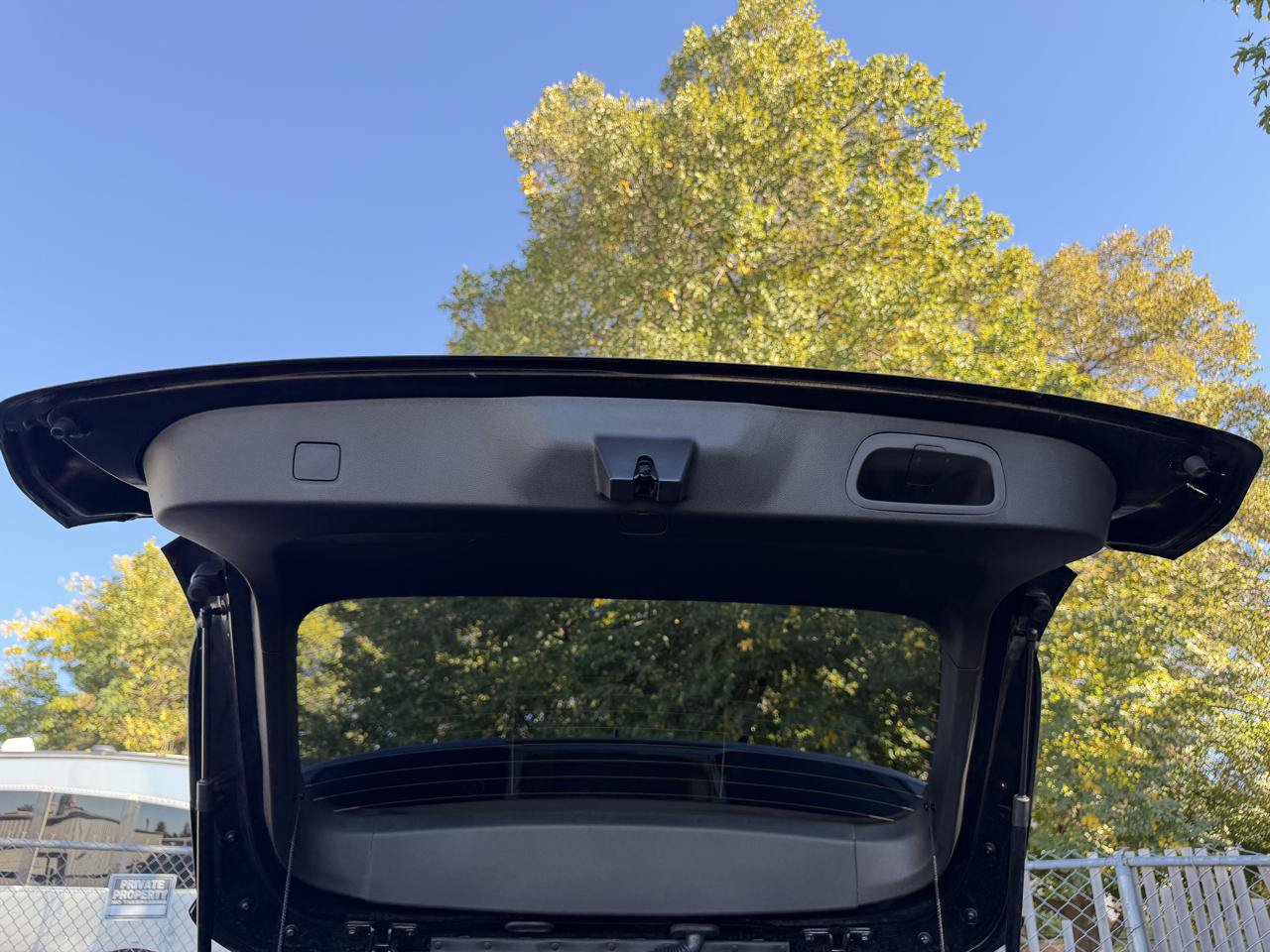 Used 2024 Chevrolet Trax RS w/ Sunroof Package FWD image 19