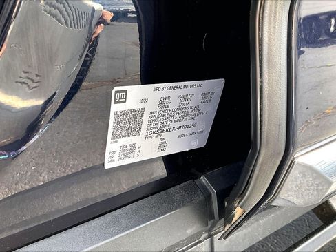 Used 2023 GMC Yukon Denali Ultimate AWD/4WD image 36