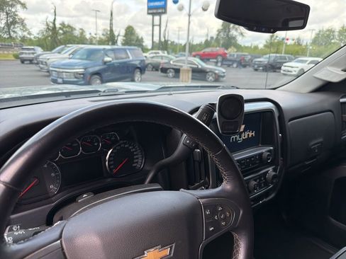 Used 2015 Chevrolet Silverado 2500 LT w/ LT Convenience Package AWD/4WD image 11