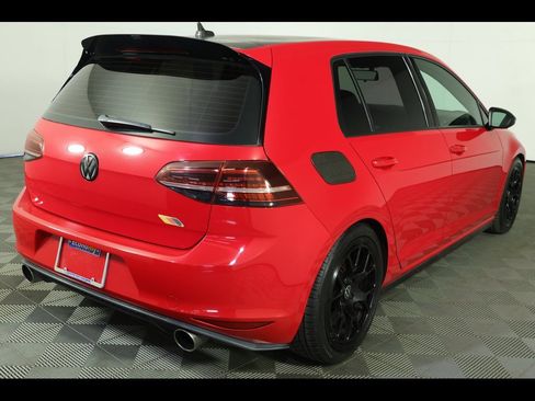 Used 2017 Volkswagen GTI Sport image 2