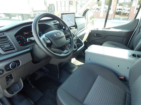 Used 2022 Ford Transit 250 Low Roof image 2