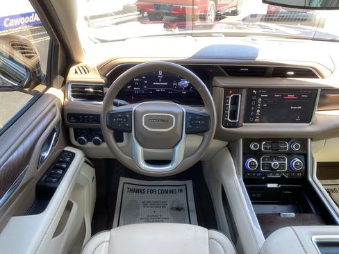 Used 2024 GMC Yukon XL Denali AWD/4WD image 24