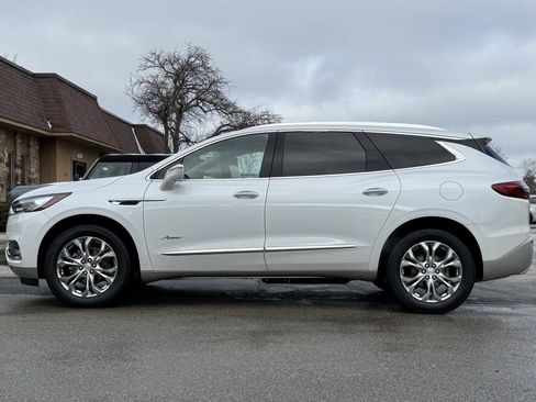 Used 2019 Buick Enclave Avenir w/ Avenir Technology Package image 2