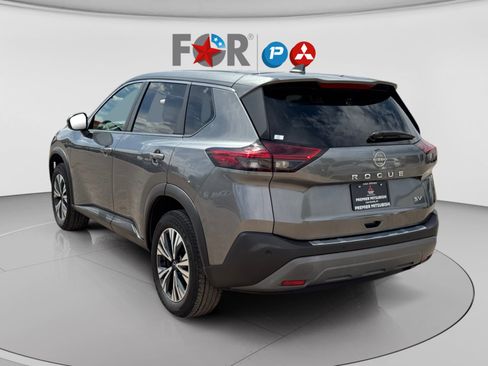 Used 2022 Nissan Rogue SV FWD image 3