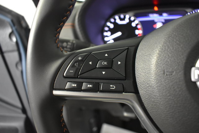 Certified 2025 Nissan Sentra SR FWD image 15