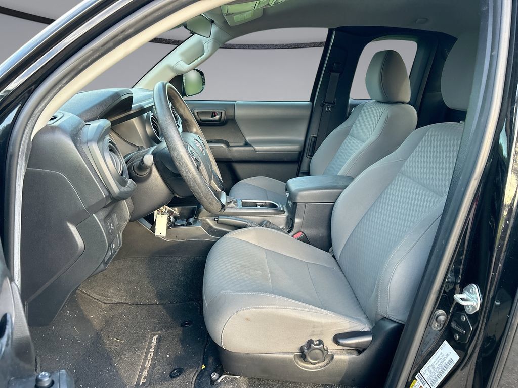 Used 2022 Toyota Tacoma SR RWD image 11
